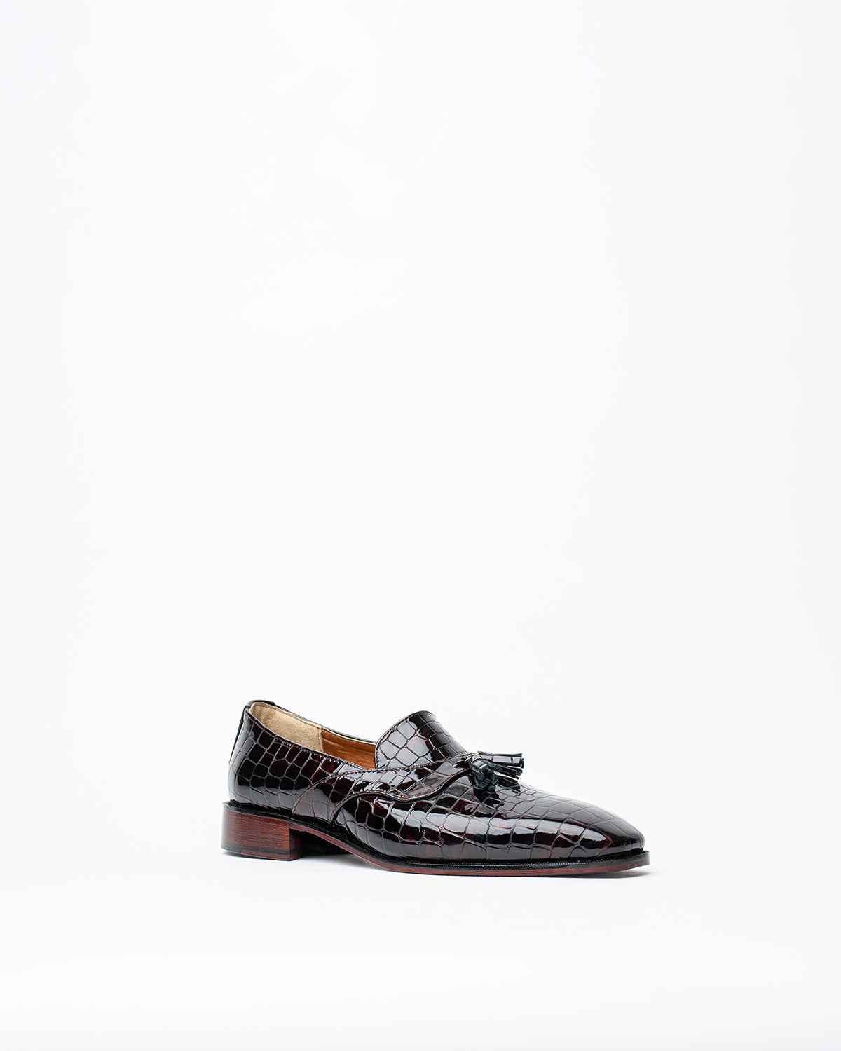 EVENING TASSEL LOAFER WITH A SQUARE TOE, FEATURING OLD MONEY LOOK