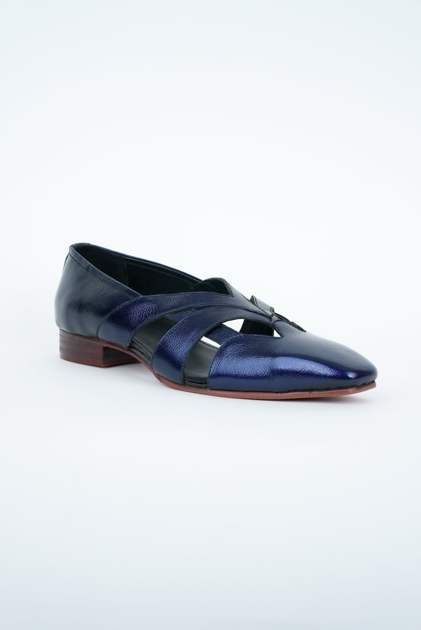 CLASSIC NAVY BLUE CUT JUTTI