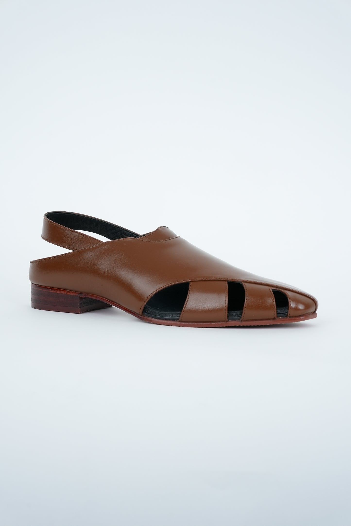CLASSIC BROWN CUT SANDAL