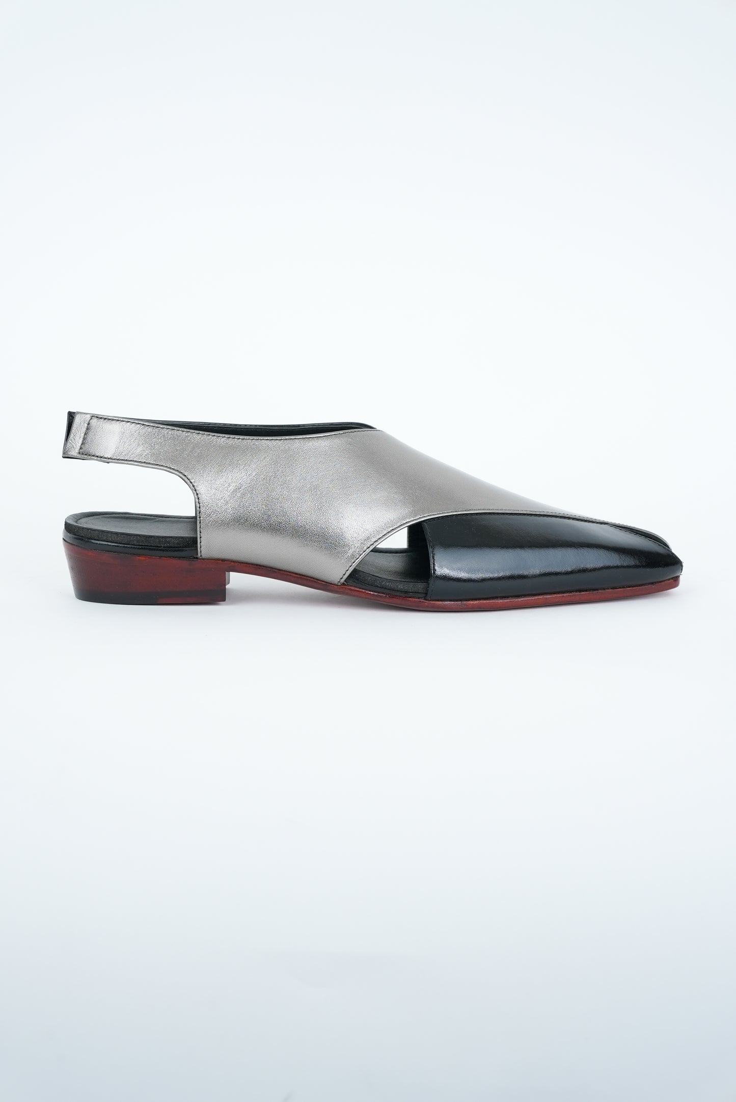 CLASSIC METALLIC SILVER AND BLACK CRISS-CROSS STRAP VELCRO SANDAL