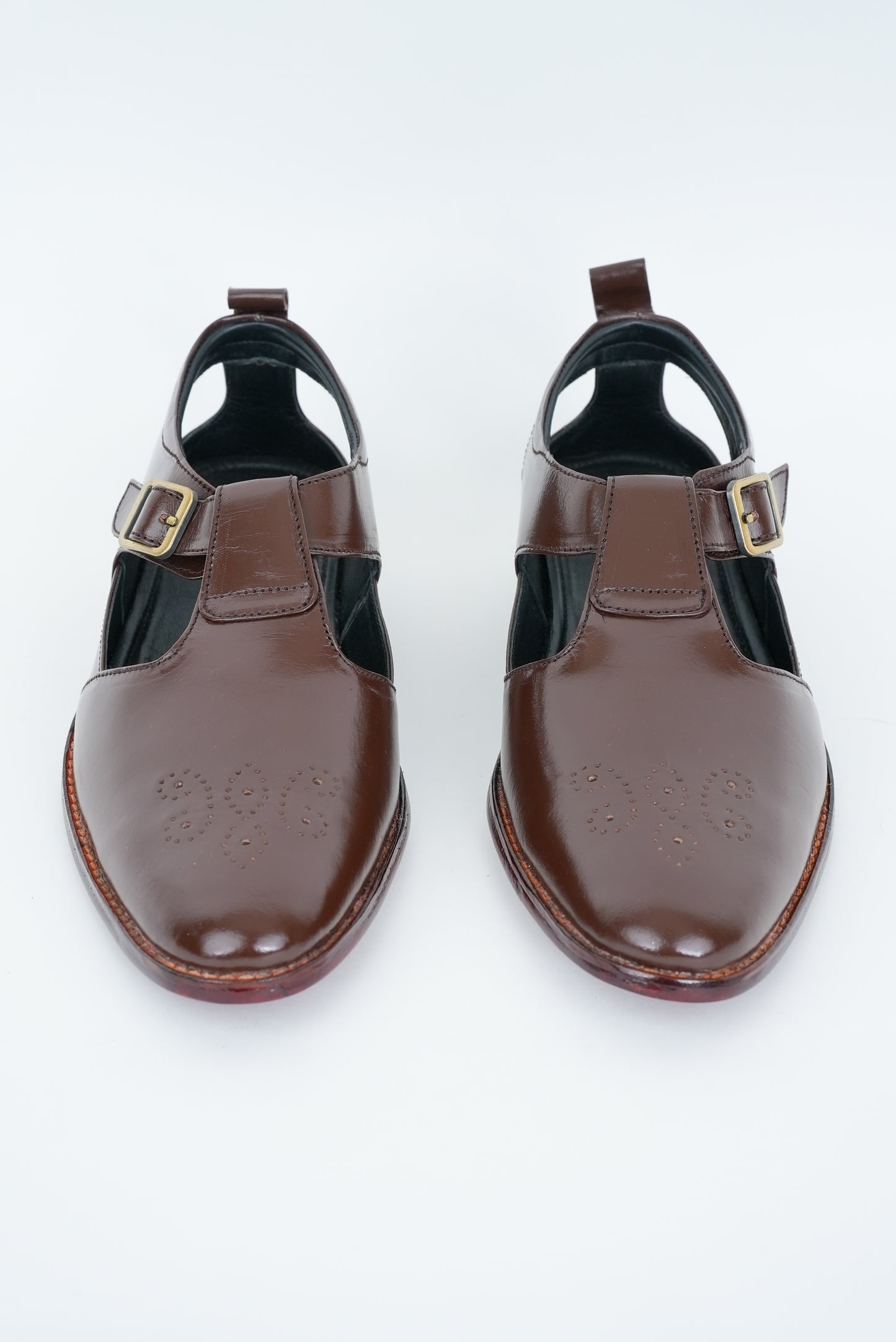 CLASSIC BROWN BUFF WITH BUCKLE SANDAL