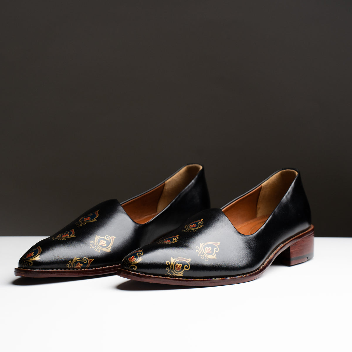 Black Leather Hand Painted Jutti