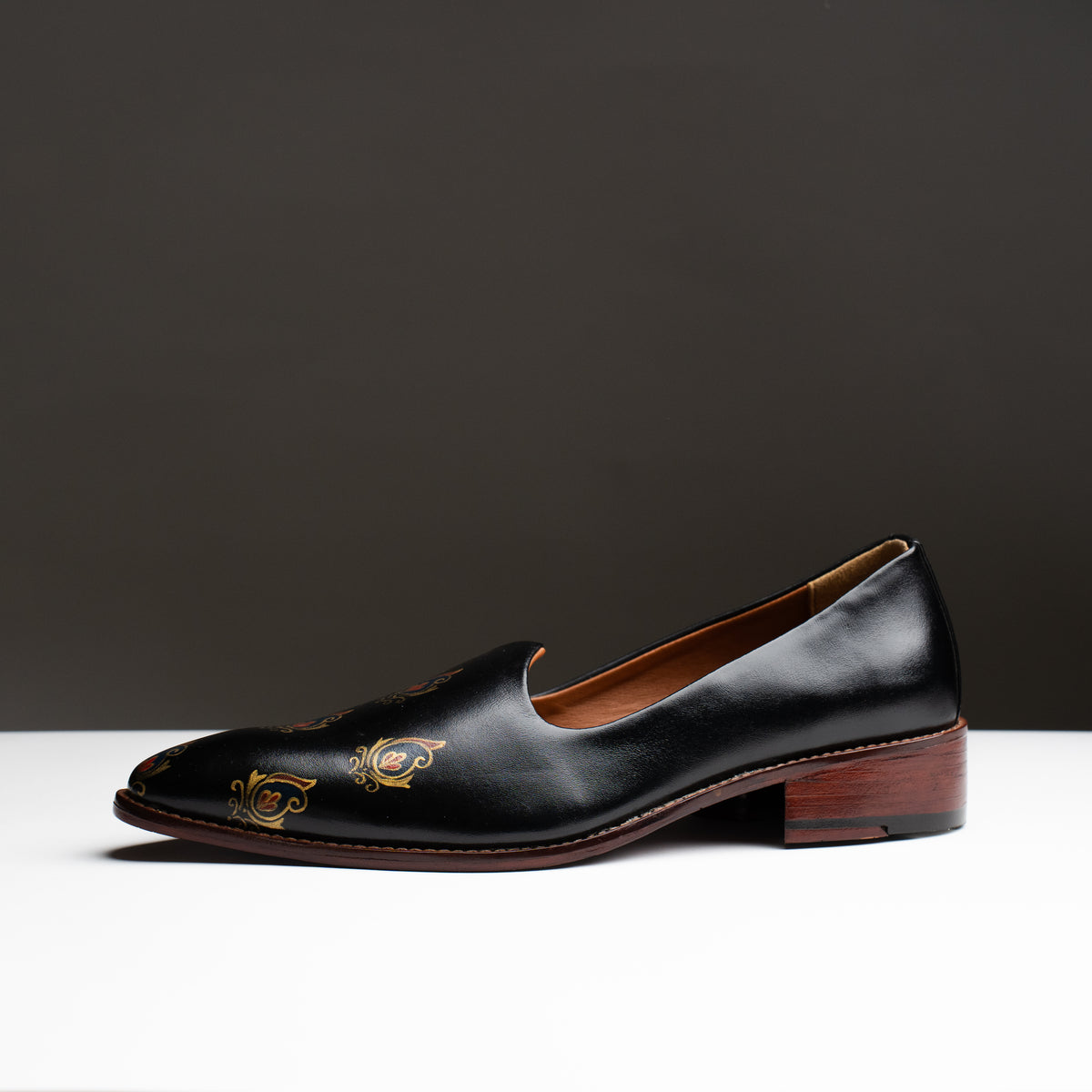 Black Leather Hand Painted Jutti