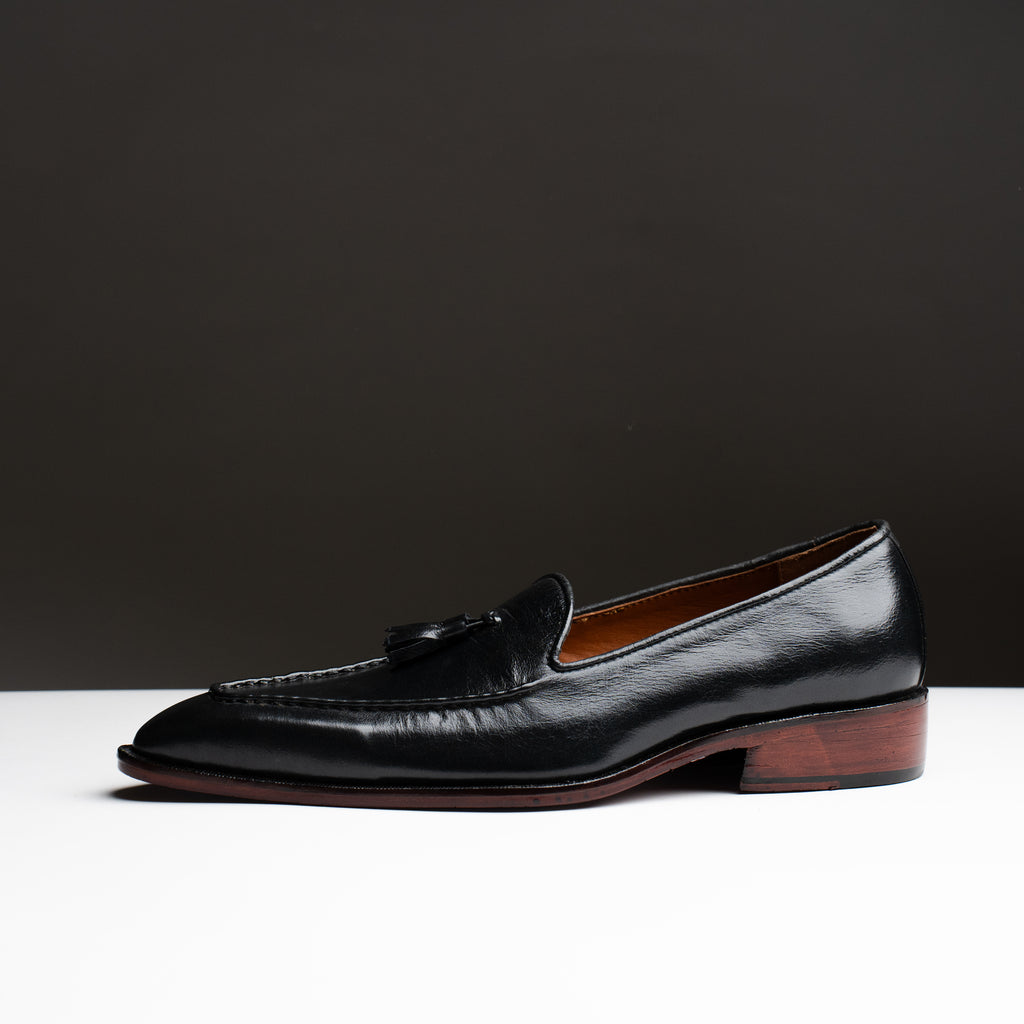 Black Jamun Tassle Jutti