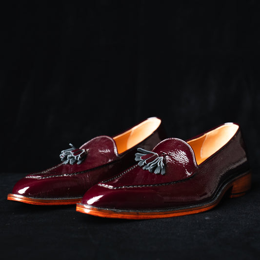 Plum Leather Tassel Jutti