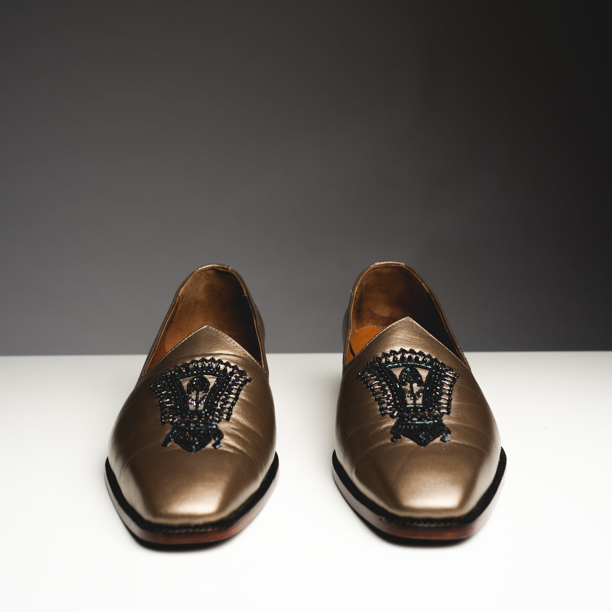 Copper jutti