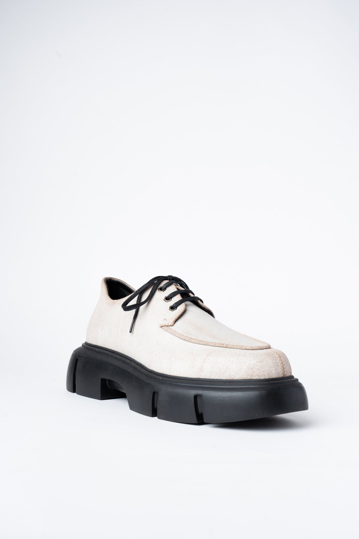 LACED DERBY SHOES WITH A ROUNDED TOE AND CHUNKY SOLE
