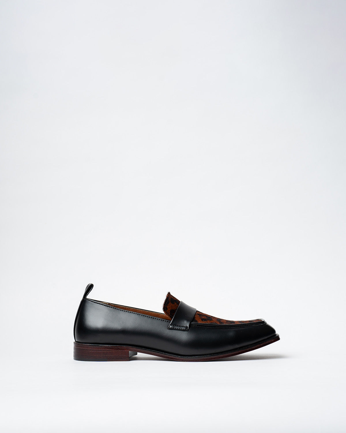 EVENING LOAFER WITH ASQUARE TOE