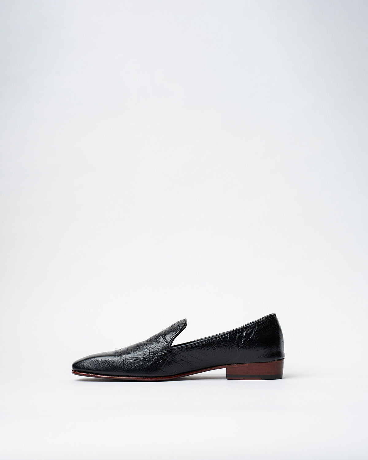 EVENING SLIP-ONS WITH AN ALMOND TOE, EASY TO SLIDE IN SHOES