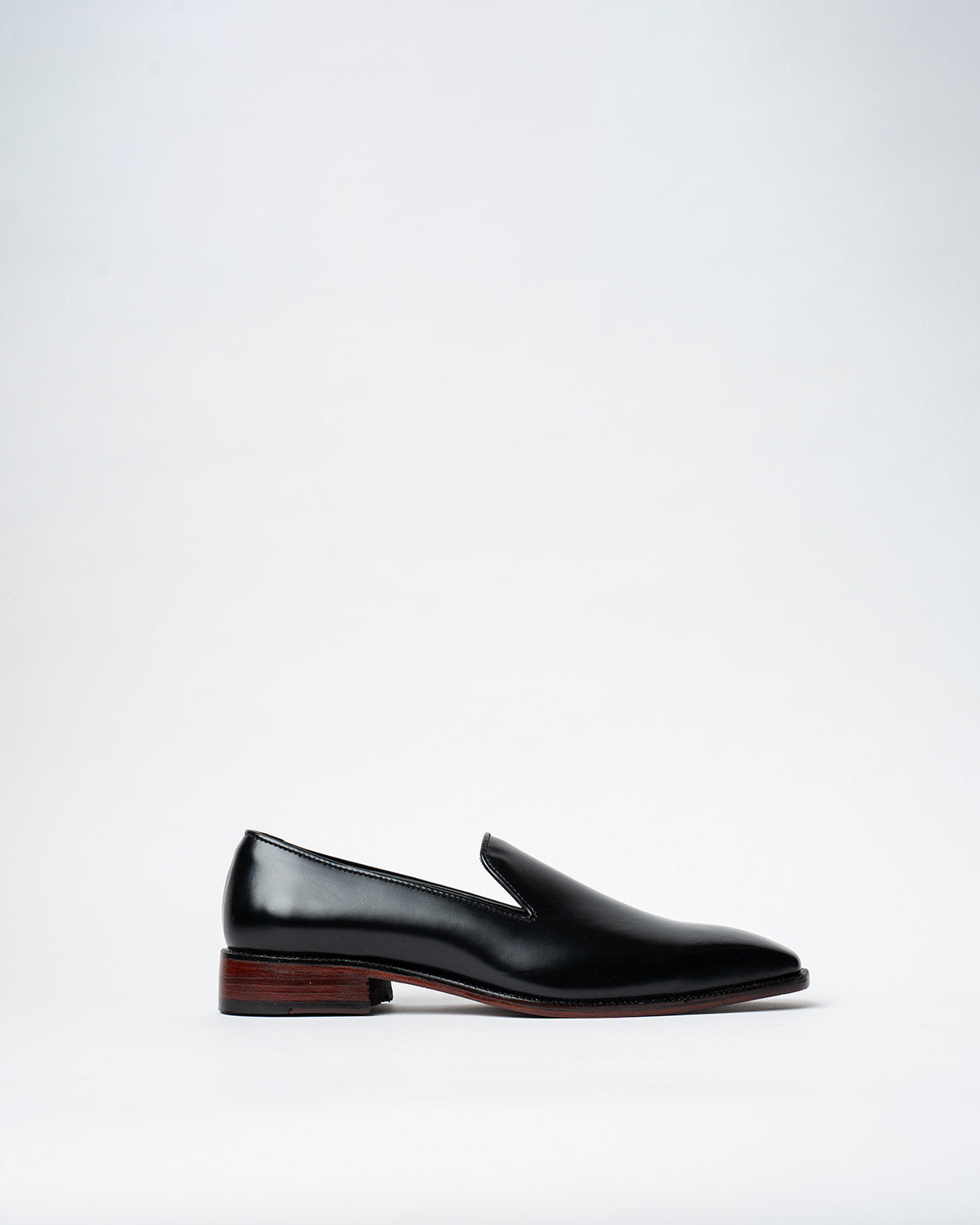 EVENING SLIPPERS WITH AN ALMOND TOE, VELVET VAMP AND STACKED HEEL