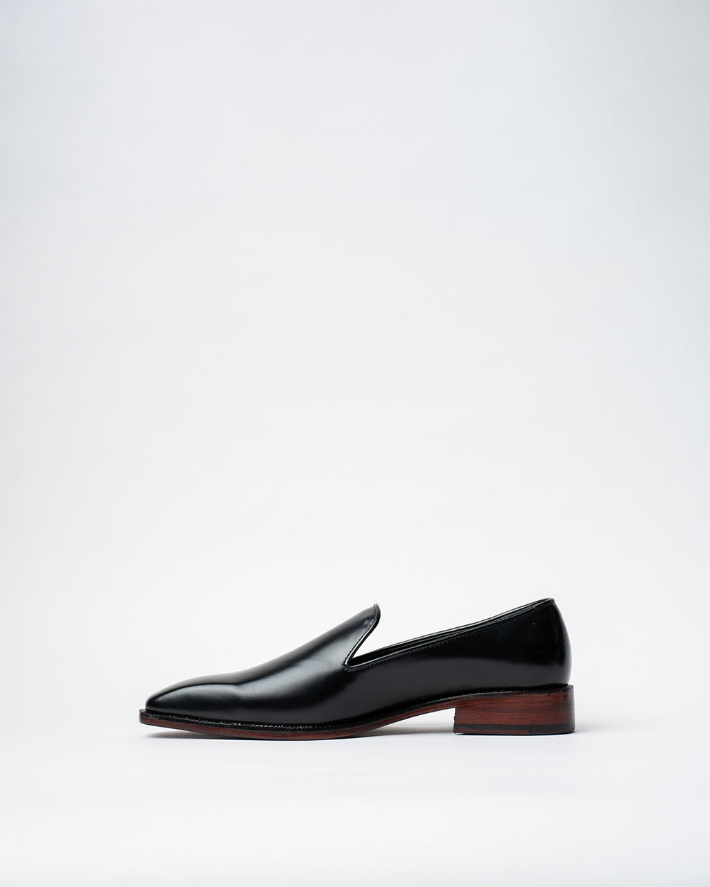 EVENING SLIPPERS WITH AN ALMOND TOE, VELVET VAMP AND STACKED HEEL