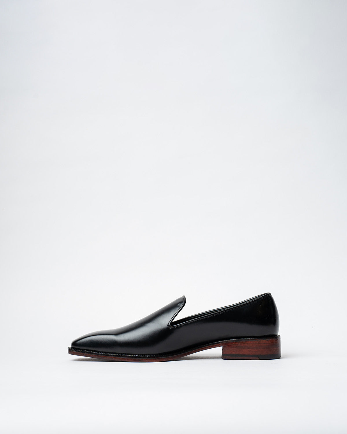EVENING SLIPPERS WITH AN ALMOND TOE, VELVET VAMP AND STACKED HEEL