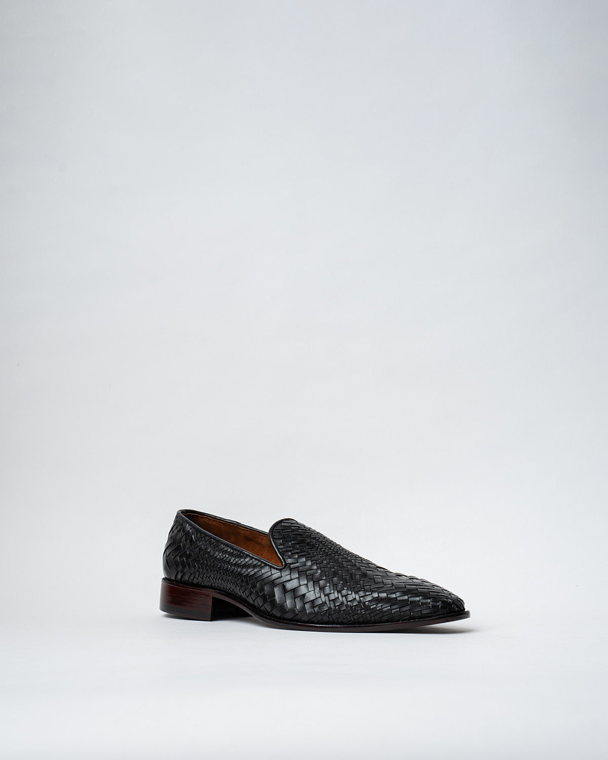 EVENING SLIP-ONS WITH AN ALMOND TOE, EASY TO SLIDE IN SHOES