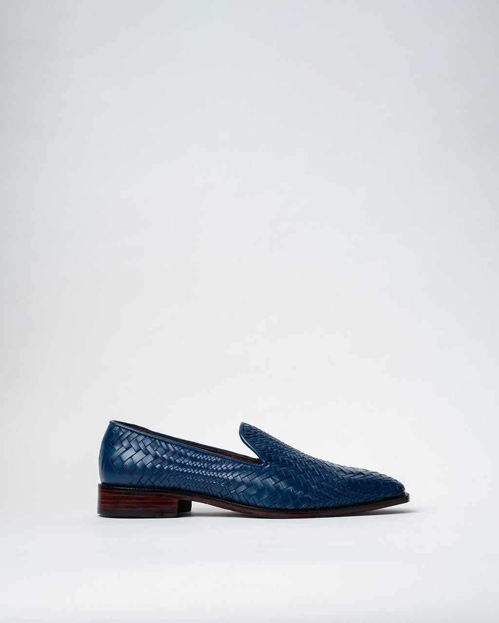 EVENING SLIP-ONS WITH AN ALMOND TOE, EASY TO SLIDE IN SHOES