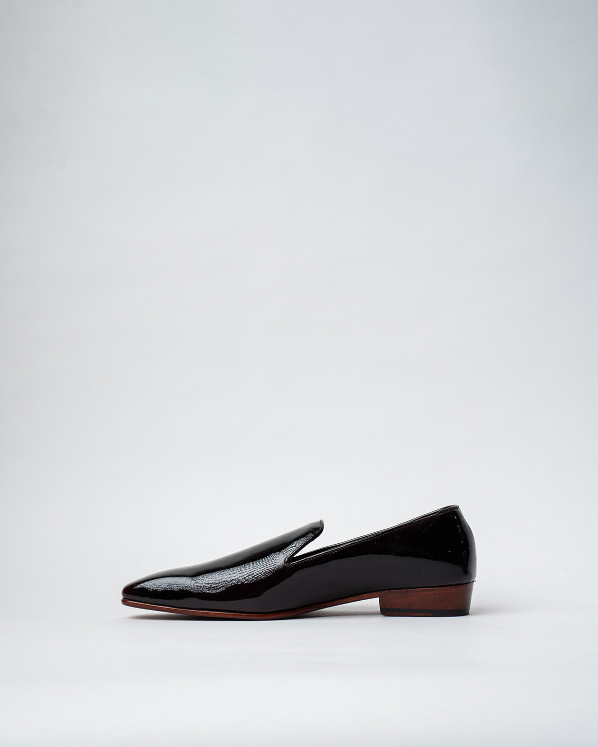 EVENING SLIP-ONS WITH AN ALMOND TOE,EASY TO SLIDE IN SHOES