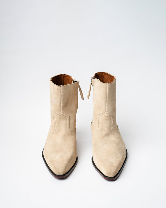 COWBOY ANKLE BOOTS WITH A SQUARE POINTED TOE AND TRAPEZOID HEEL, FEATURING A SIDE ZIP CLOSURE