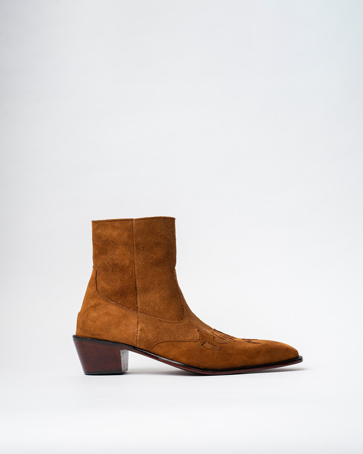 COWBOY ANKLE BOOTS WITH A SQUARE POINTED TOE AND TRAPEZOID HEEL, FEATURING A SIDE ZIP CLOSURE