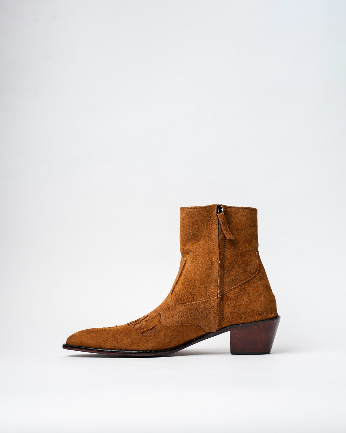 COWBOY ANKLE BOOTS WITH A SQUARE POINTED TOE AND TRAPEZOID HEEL, FEATURING A SIDE ZIP CLOSURE