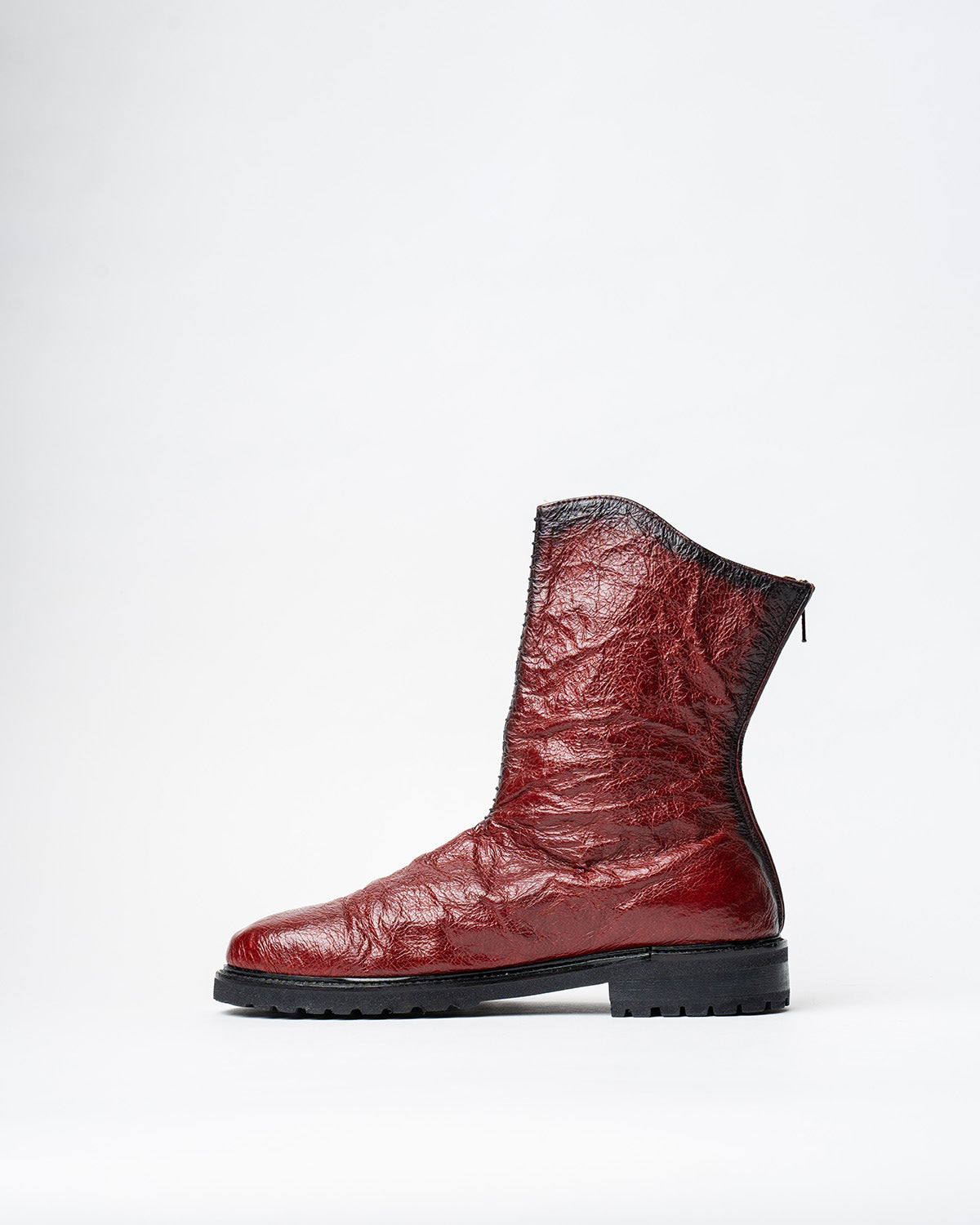 ANKLE BOOTS WITH A ROUNDED TOE, FEATURING A BACK ZIP CLOSURE