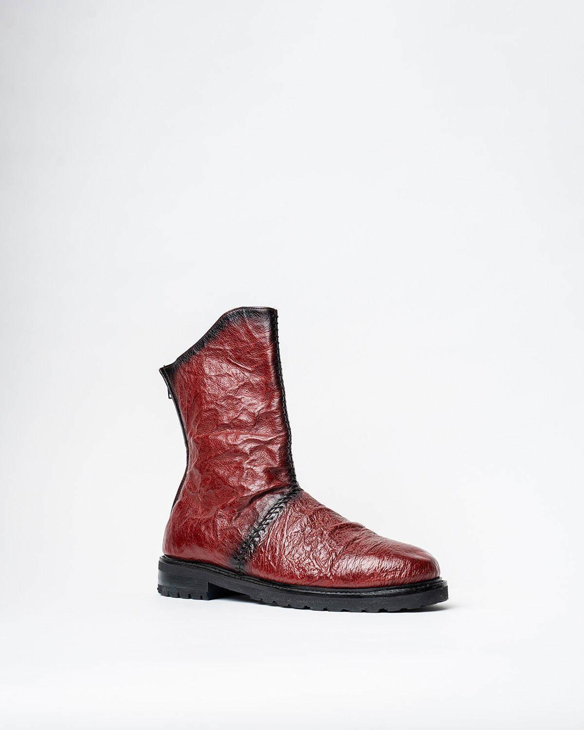 ANKLE BOOTS WITH A ROUNDED TOE, FEATURING A BACK ZIP CLOSURE