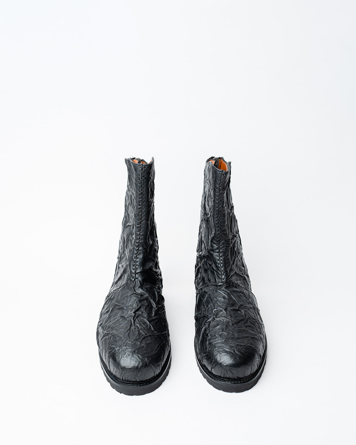 ANKLE BOOTS WITH A ROUNDED TOE, FEATURING A BACK ZIP CLOSURE