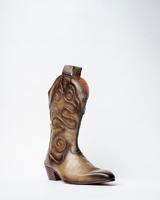 CLAF LENGHT COWBOY BOOTS WITH A SQUARE POINTED TOE AND TRAPEZOID HEEL, FEATURING A SIDE ZIP CLOSURE