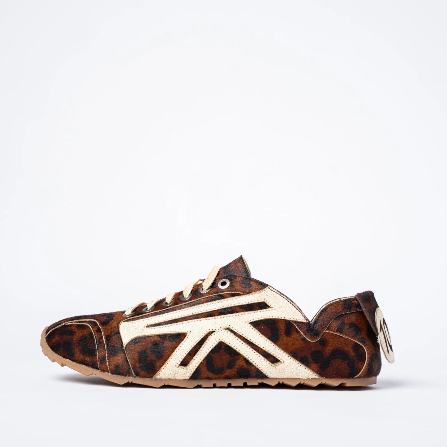 CARNIVORE FLATS
