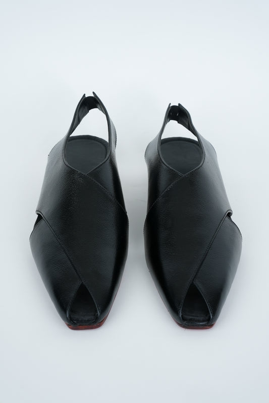 CLASSIC BLACK CRISS-CROSS  STRAP VELCRO SANDAL