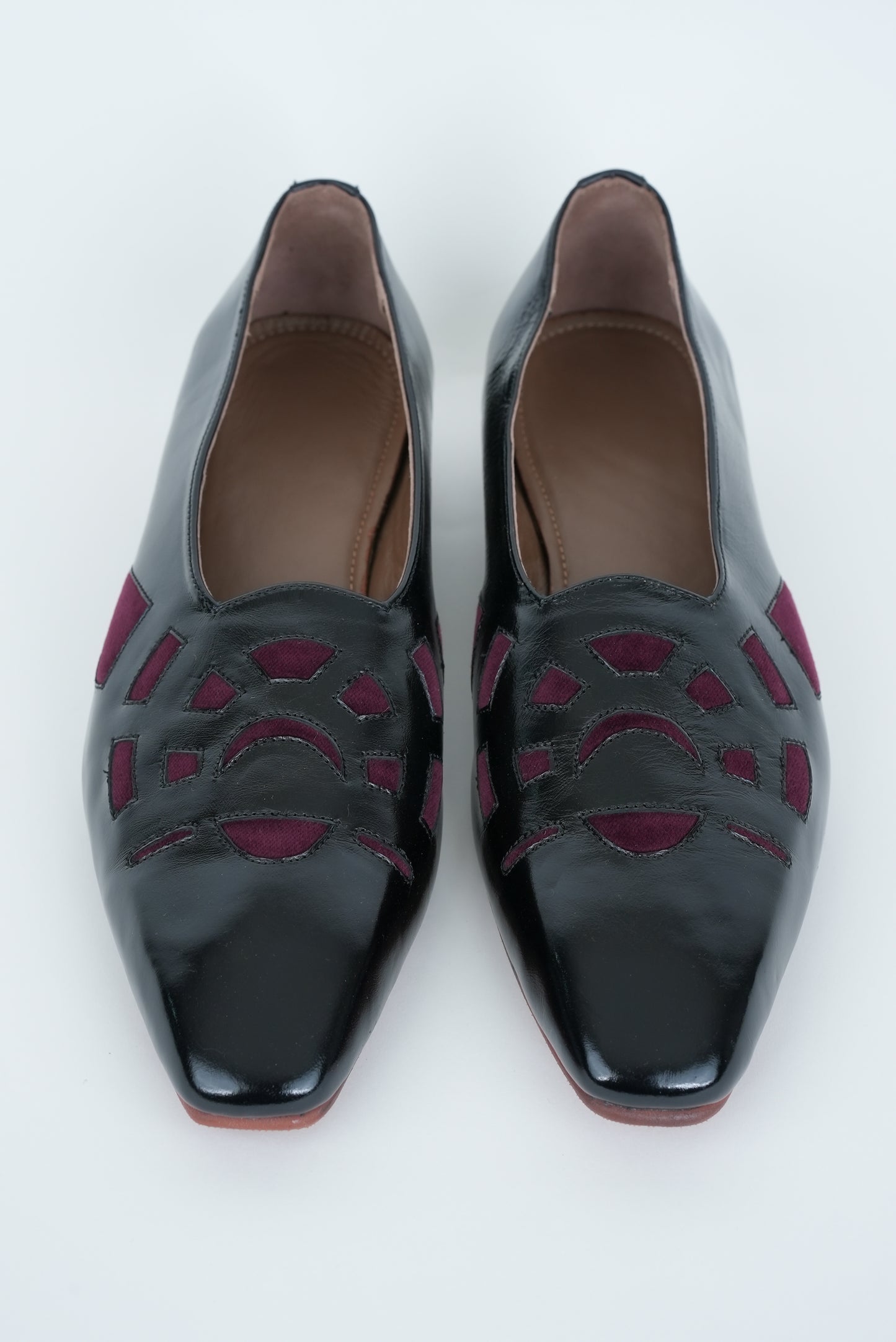 CLASSIC BLACK AND MAHROON WITH SQUARE POINTED TOE CUT JUTTI