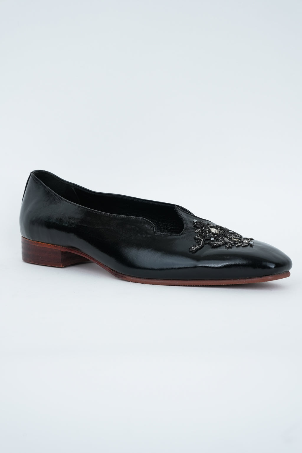 CLASSIC BLACK ON BLACK  EMBRIODERY WITH  SQUARE POINTED TOE JUTTI