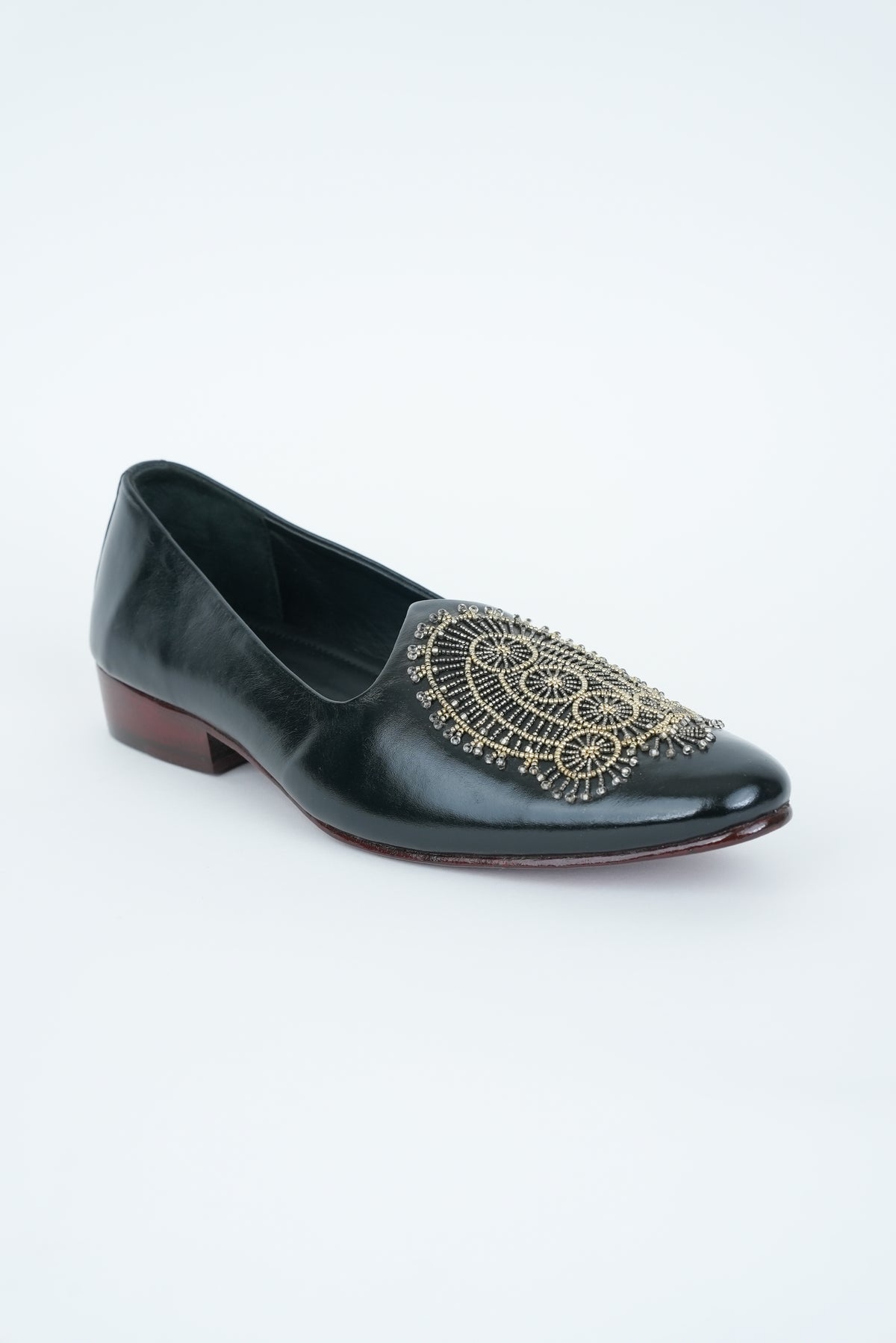 CLASSIC BLACK WITH GOLD  HANDMADE EMBRIODERY JUTTI