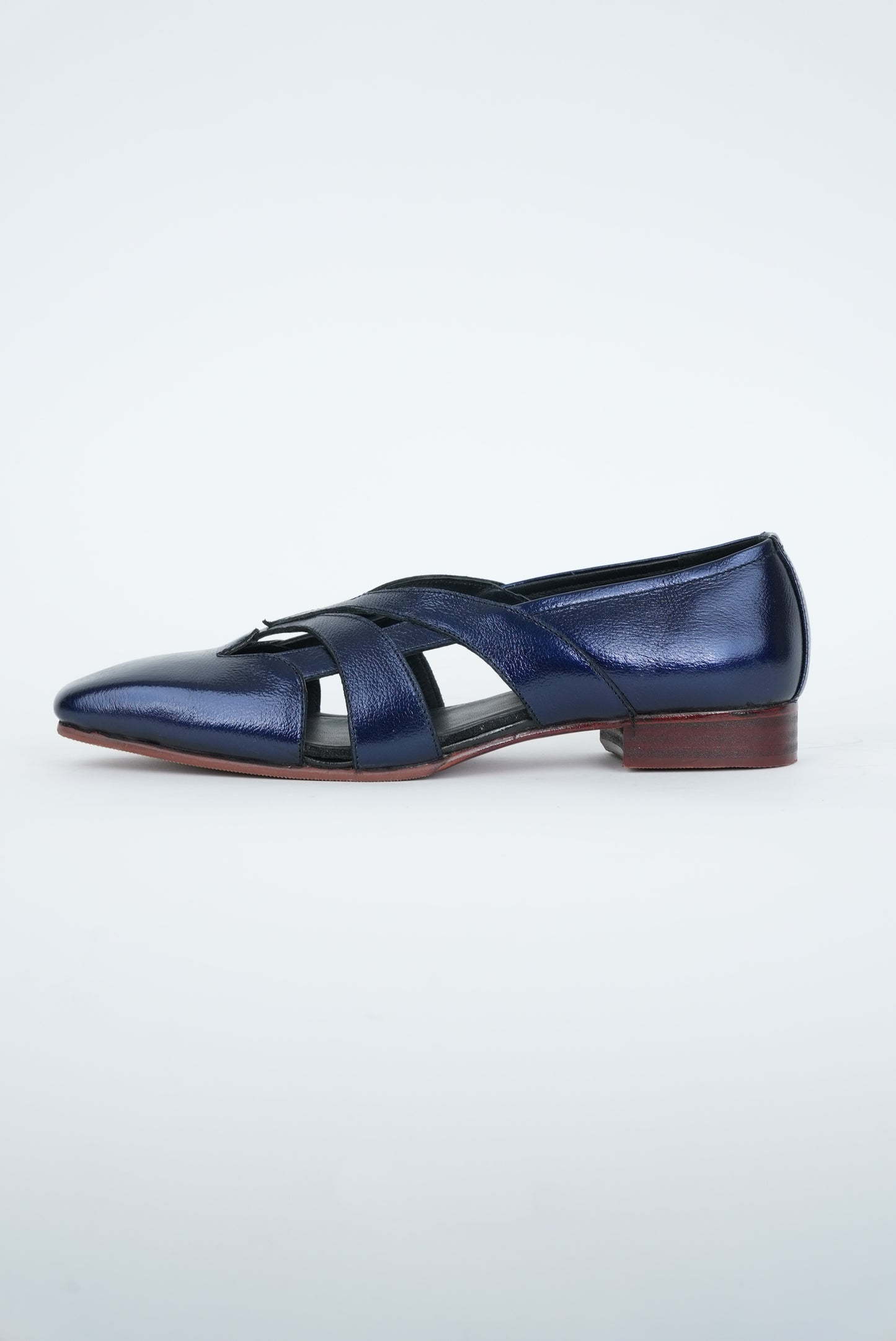 CLASSIC NAVY BLUE CUT JUTTI
