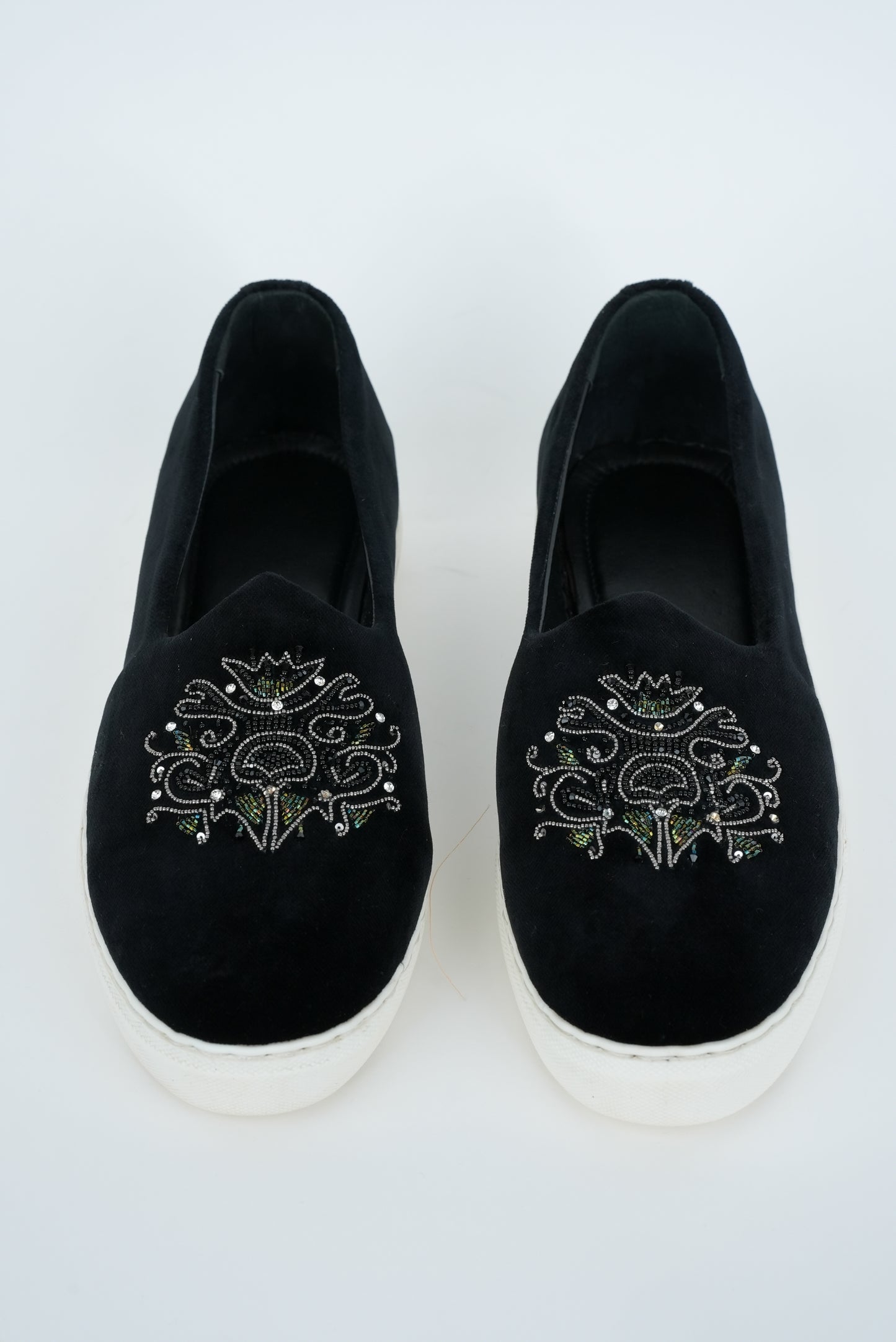 BLACK WITH HANDMADE  EMBRIODERY SNEAKER SOLE JUTTI