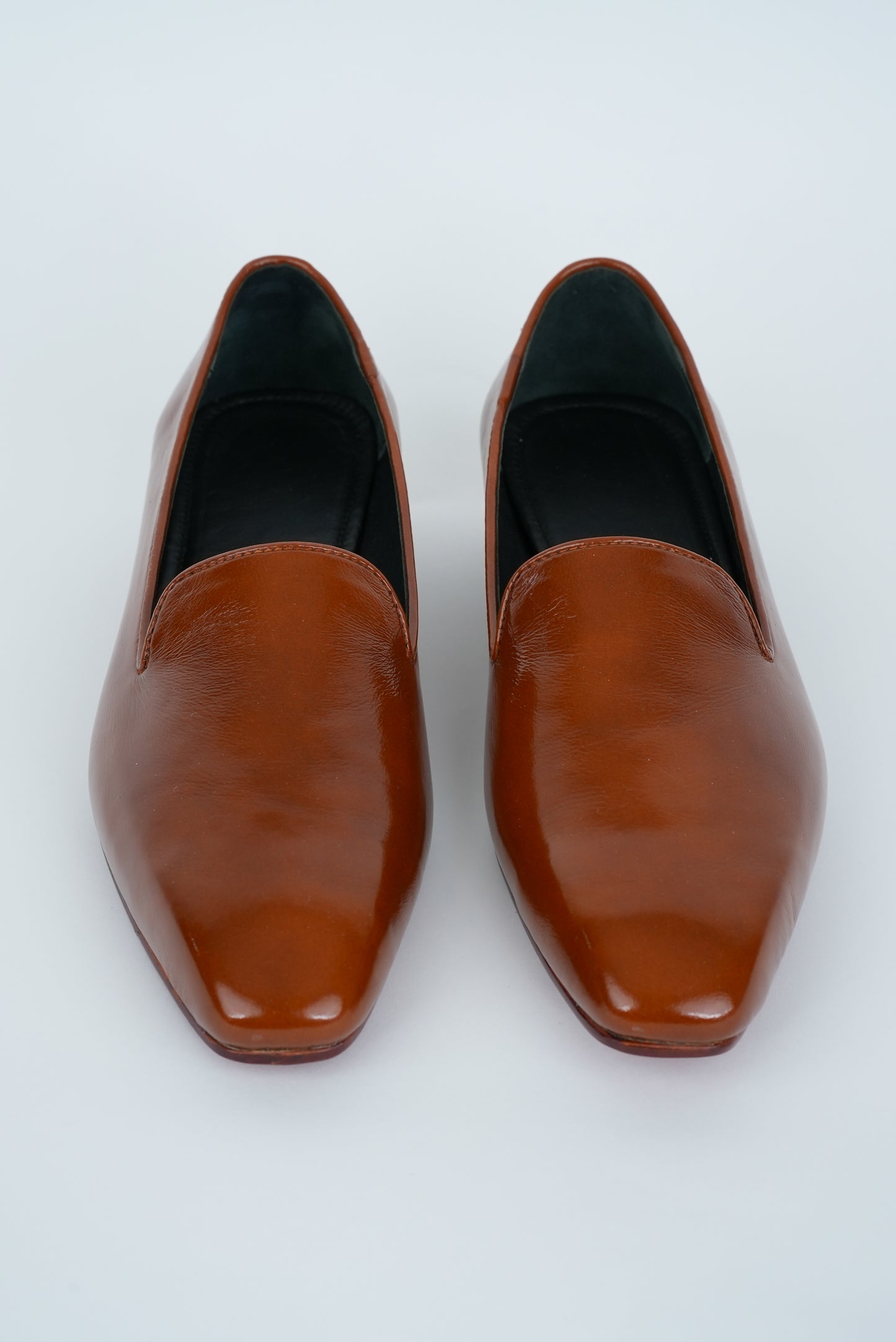 CLASSIC BROWN SQUARE  POINTED TOE LOAFER TUXEDO