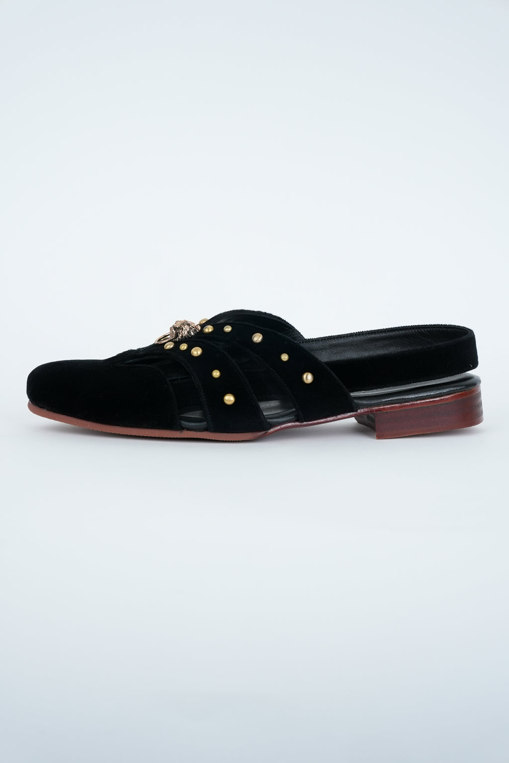 CLASSIC BLACK WITH GOLD  PINS AND LION STUD CUT SANDALS