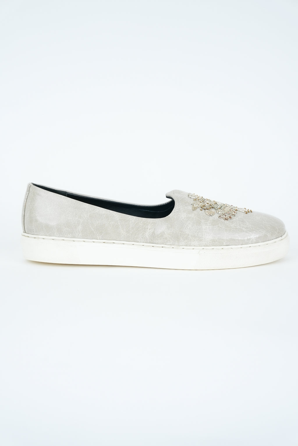 IVORY WITH HANDMADE  EMBRIODERY SNEAKER SOLE  JUTTI