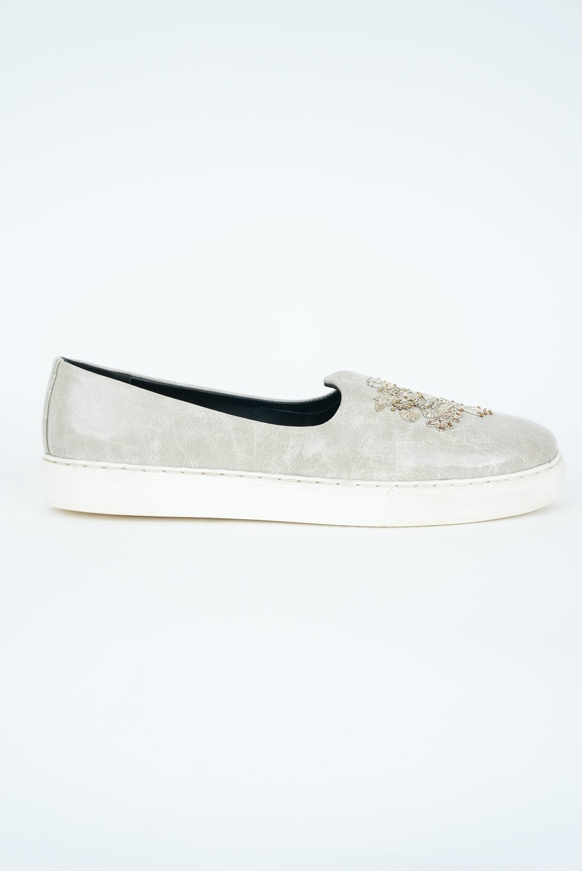 IVORY WITH HANDMADE  EMBRIODERY SNEAKER SOLE  JUTTI