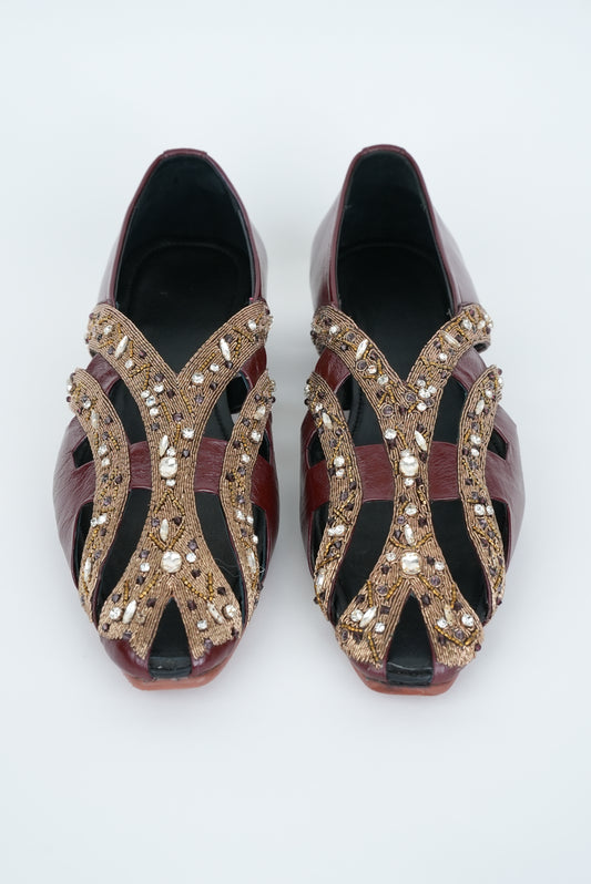 CLASSIC BROWN DUSK EMBELLISH  CUT JUTTI