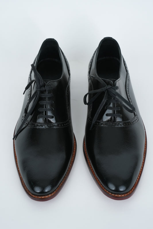 ASH BROWN LACED WHOLECUT  SHOES WITH A SQUARE  POINTED TOE  AND STACKED HEEL.