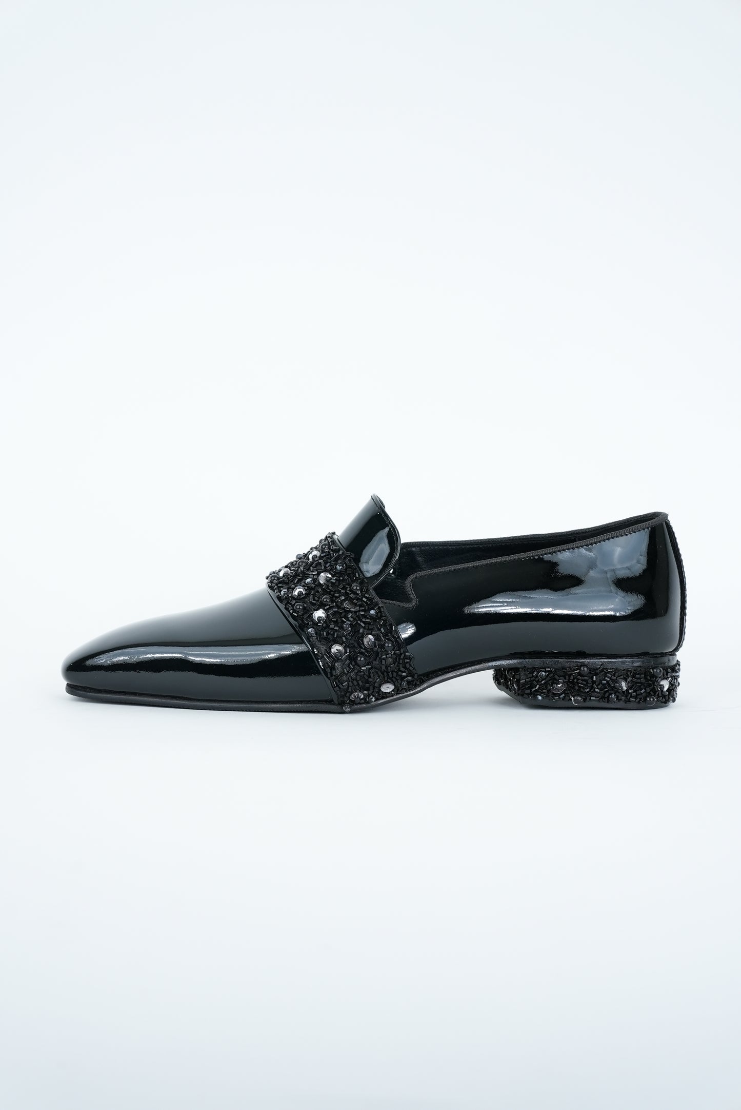 EVENING GLOSSY BLACK  WITH BLACK  EMBRIODERY STRAP SQUARE POINTED TOE  LOAFER TUXEDOS
