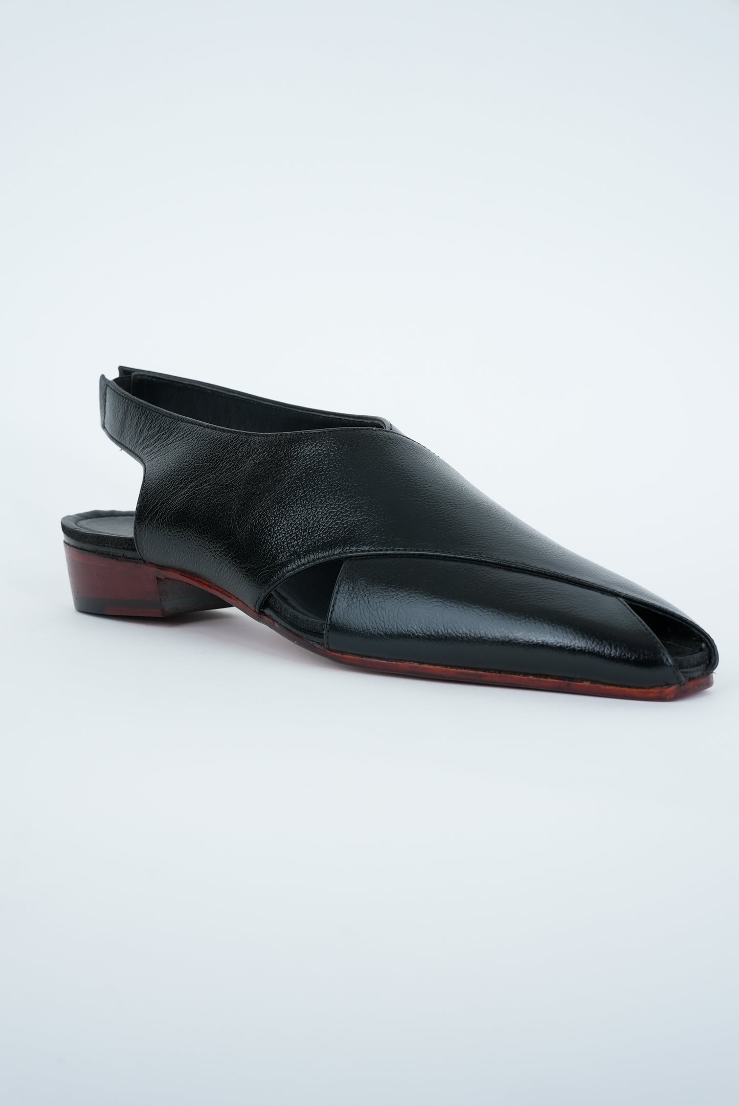 CLASSIC BLACK CRISS-CROSS  STRAP VELCRO SANDAL