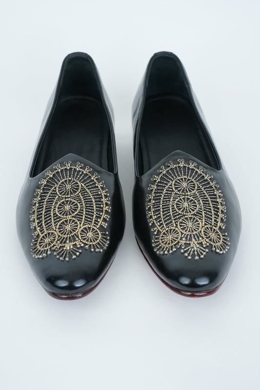 CLASSIC BLACK WITH GOLD  HANDMADE EMBRIODERY JUTTI