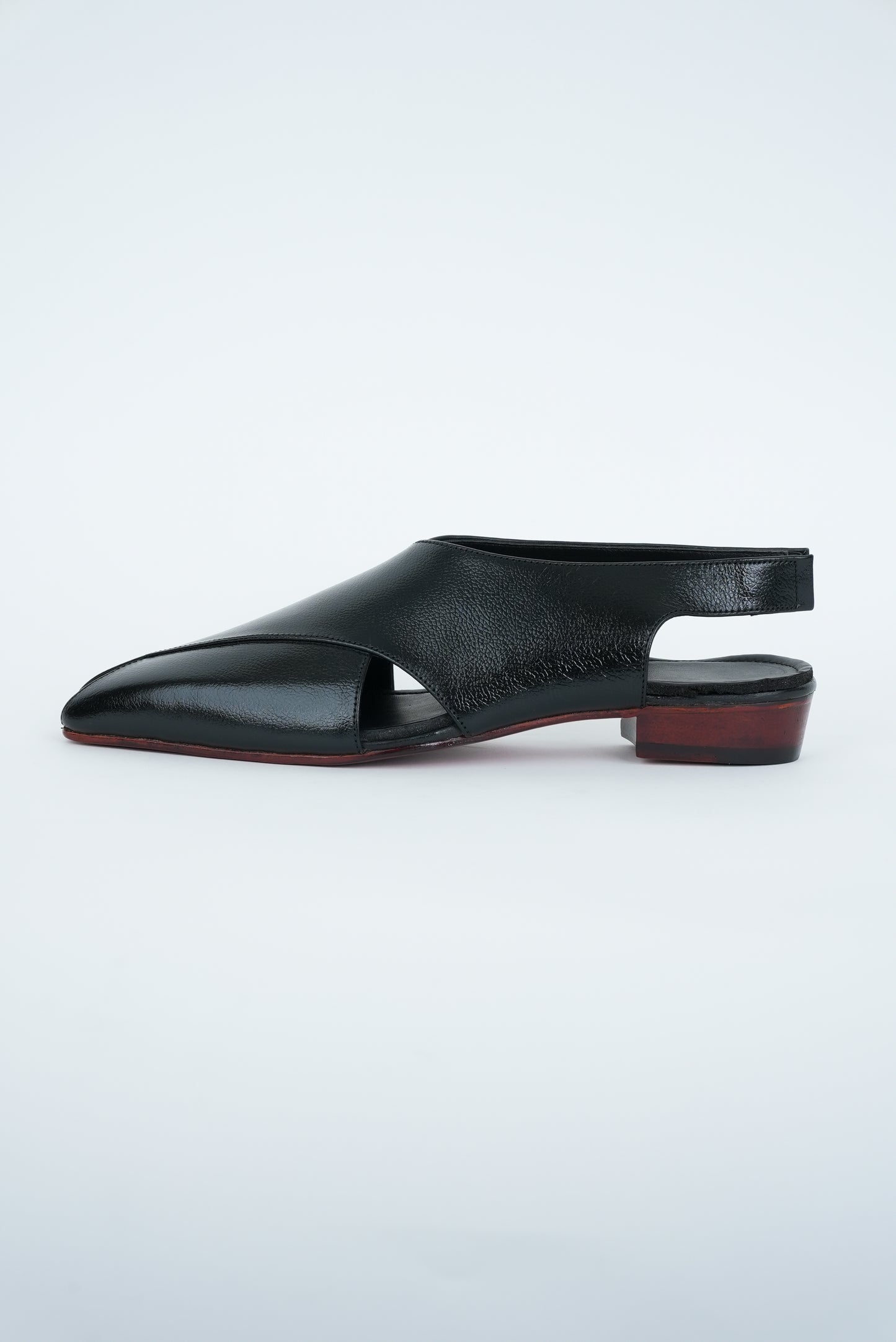 CLASSIC BLACK CRISS-CROSS  STRAP VELCRO SANDAL