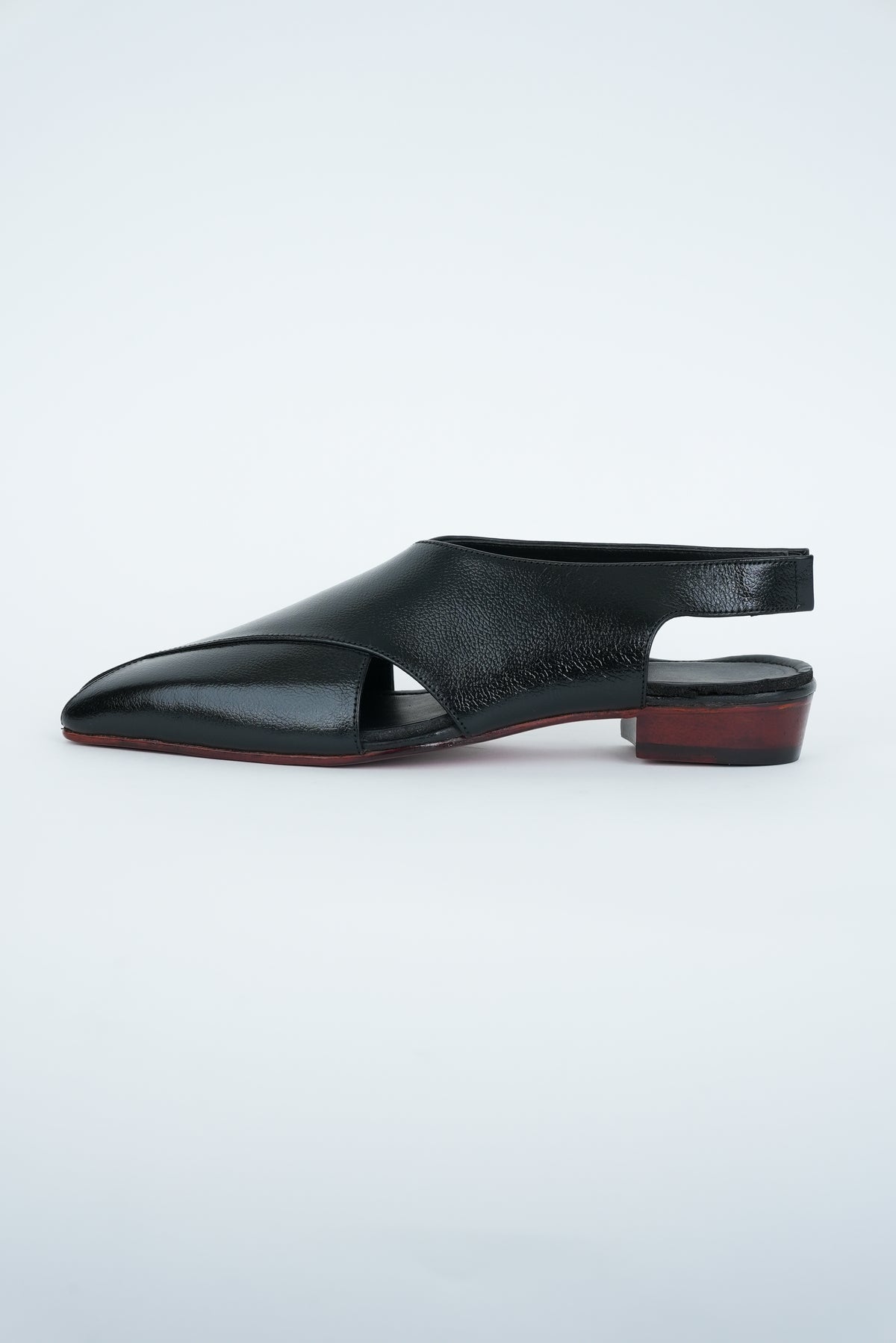 CLASSIC BLACK CRISS-CROSS  STRAP VELCRO SANDAL