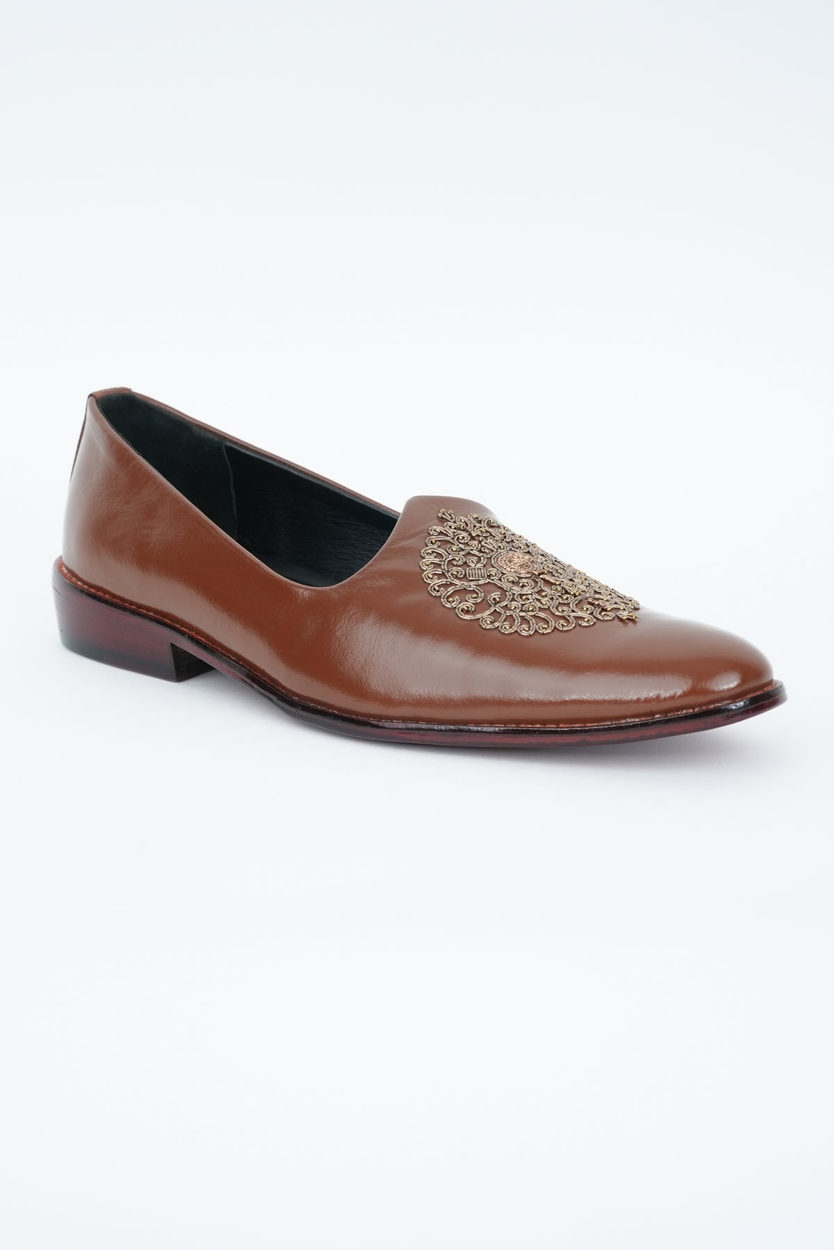 CLASSIC BROWN WITH  GOLD EMBRIODERY JUTTI