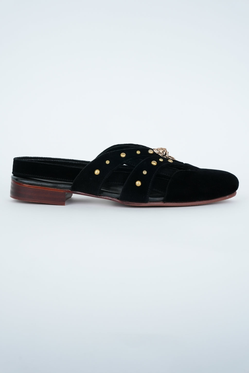 CLASSIC BLACK WITH GOLD  PINS AND LION STUD CUT SANDALS