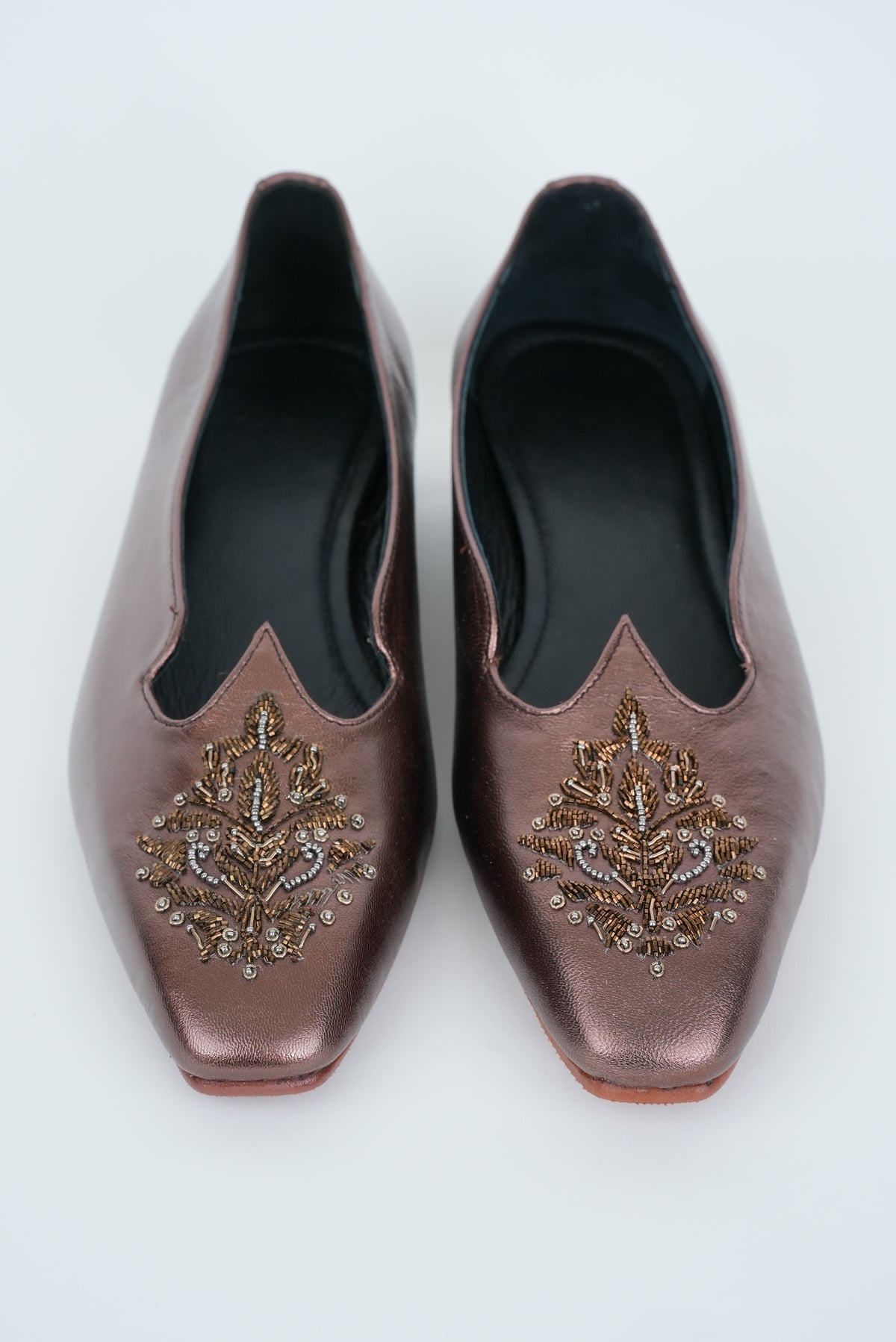 CLASSIC MAROON METALLIC SQUARE POINTED TOE JUTTI