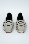 CLASSIC IVORY CUT JUTTI