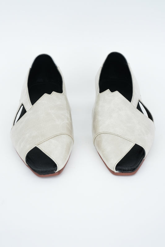 CLASSIC WHITE CUT SANDAL