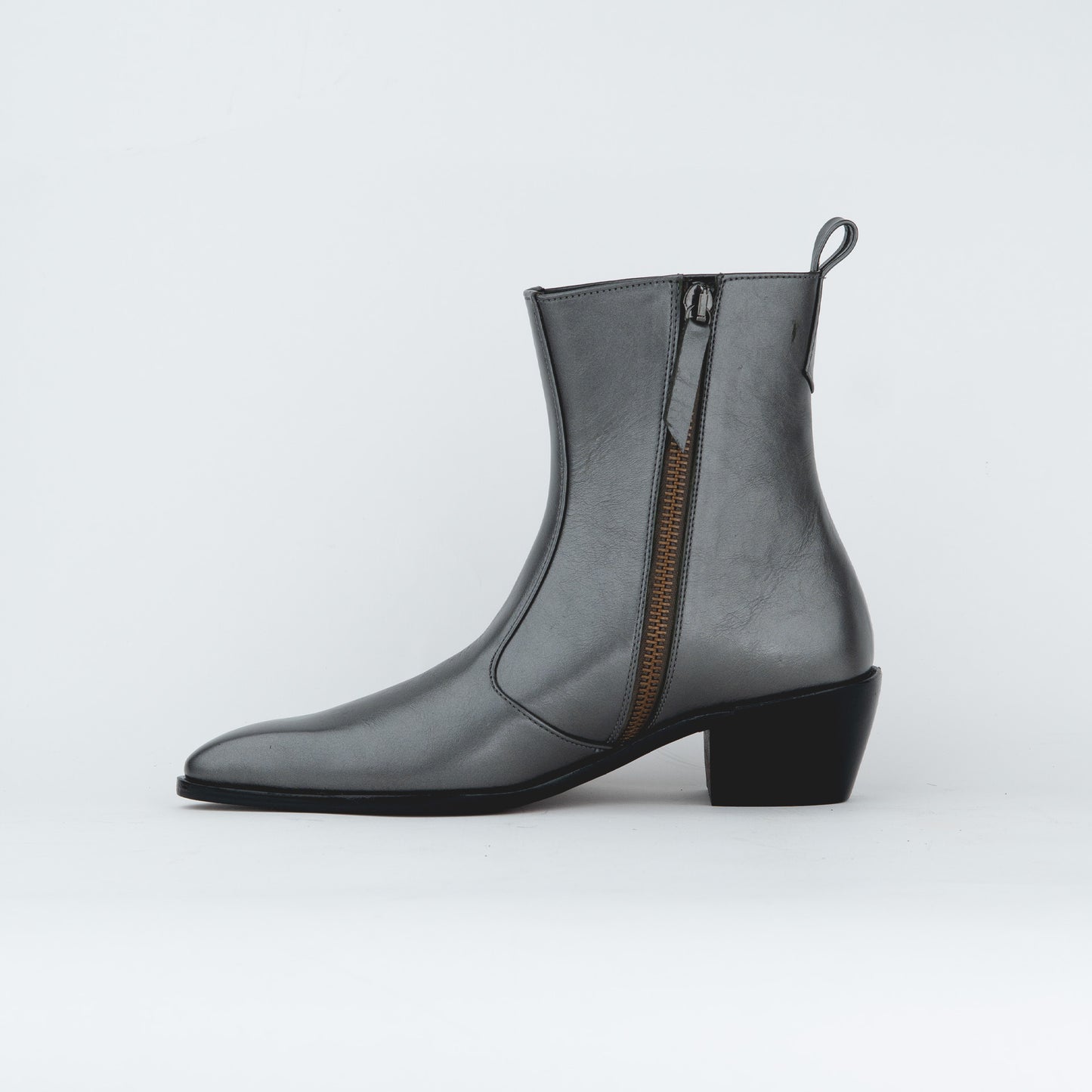 METALLIC GREY BOOTS WITH A SQUARE POINTED TOE AND TRAPEZOID HEEL